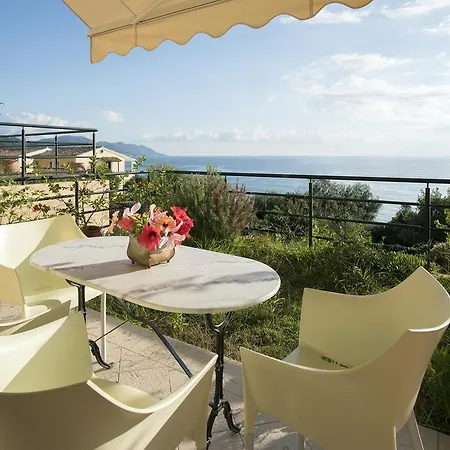 Homes Glyfada *