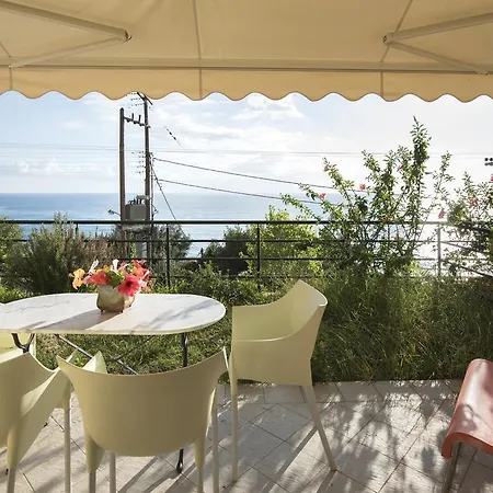 Homes Glyfada Apartment *