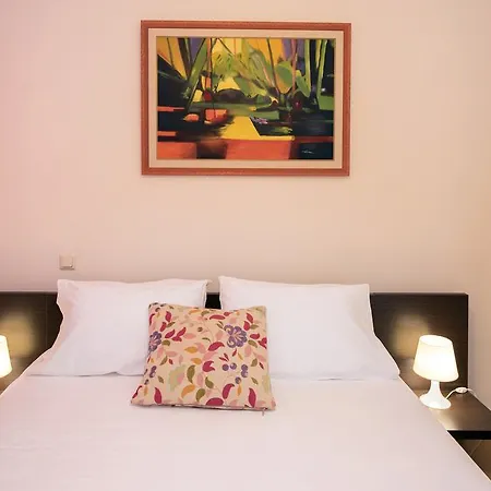 Suites Homes דירה