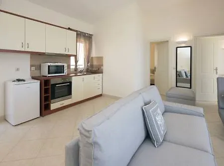 Suites Homes * גליפאדה