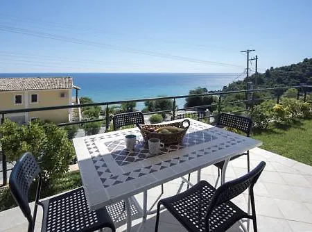 Suites Homes דירה גליפאדה
